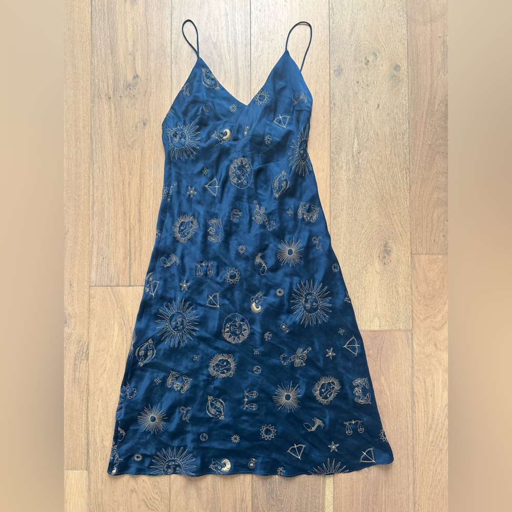 Realisation Par Zodiac Dress